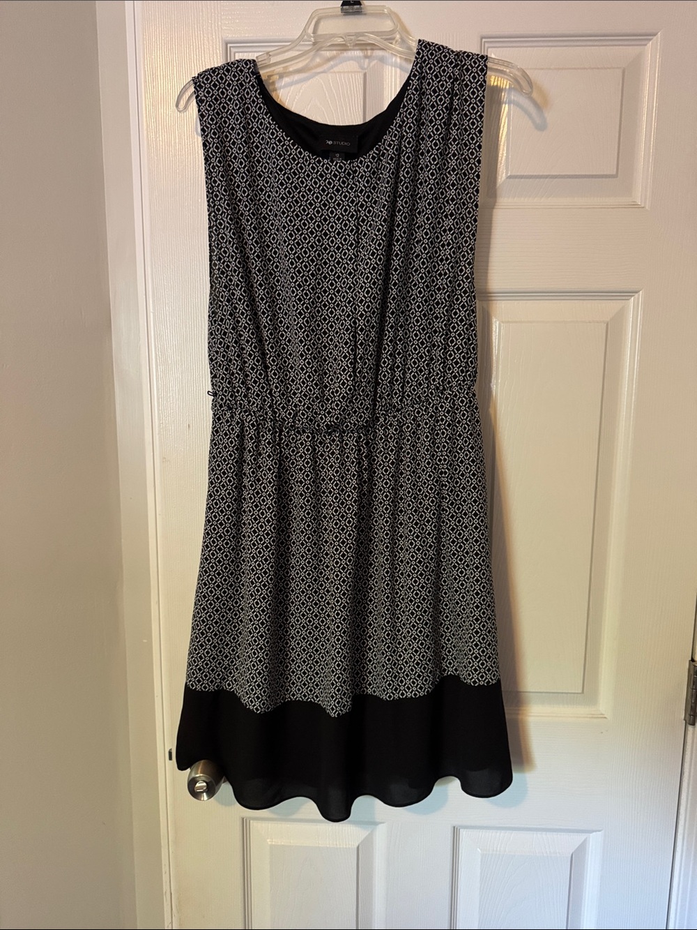 AB Studio Black & White Sleeveless Geometric Fit-and-Flare Dress